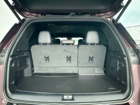 Used 2026 Chevrolet Traverse RS FWD image 12