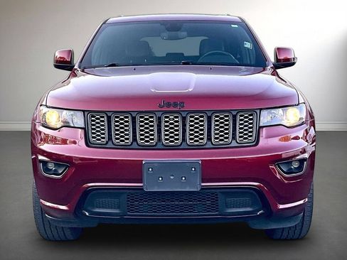 Used 2022 Jeep Grand Cherokee Laredo X AWD/4WD image 2
