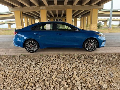 Used 2023 Kia Forte GT FWD image 2