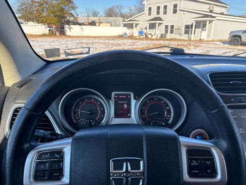 Used 2011 Dodge Journey Lux image 11