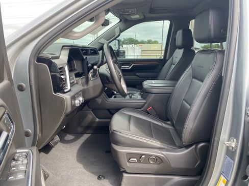 Used 2024 GMC Sierra 3500 Denali w/ Denali Reserve Package AWD/4WD image 10