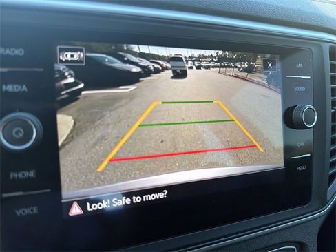 Used 2021 Volkswagen Atlas SE image 30