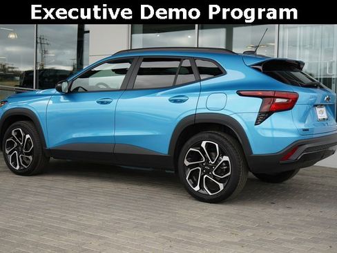 Used 2025 Chevrolet Trax RS w/ Driver Confidence Package image 6