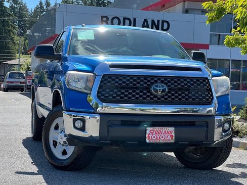 Used 2018 Toyota Tundra SR5 w/ SR5 Upgrade Package AWD/4WD image 1