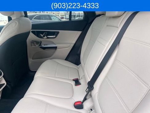 Used 2026 Mercedes-Benz GLC 300 image 38
