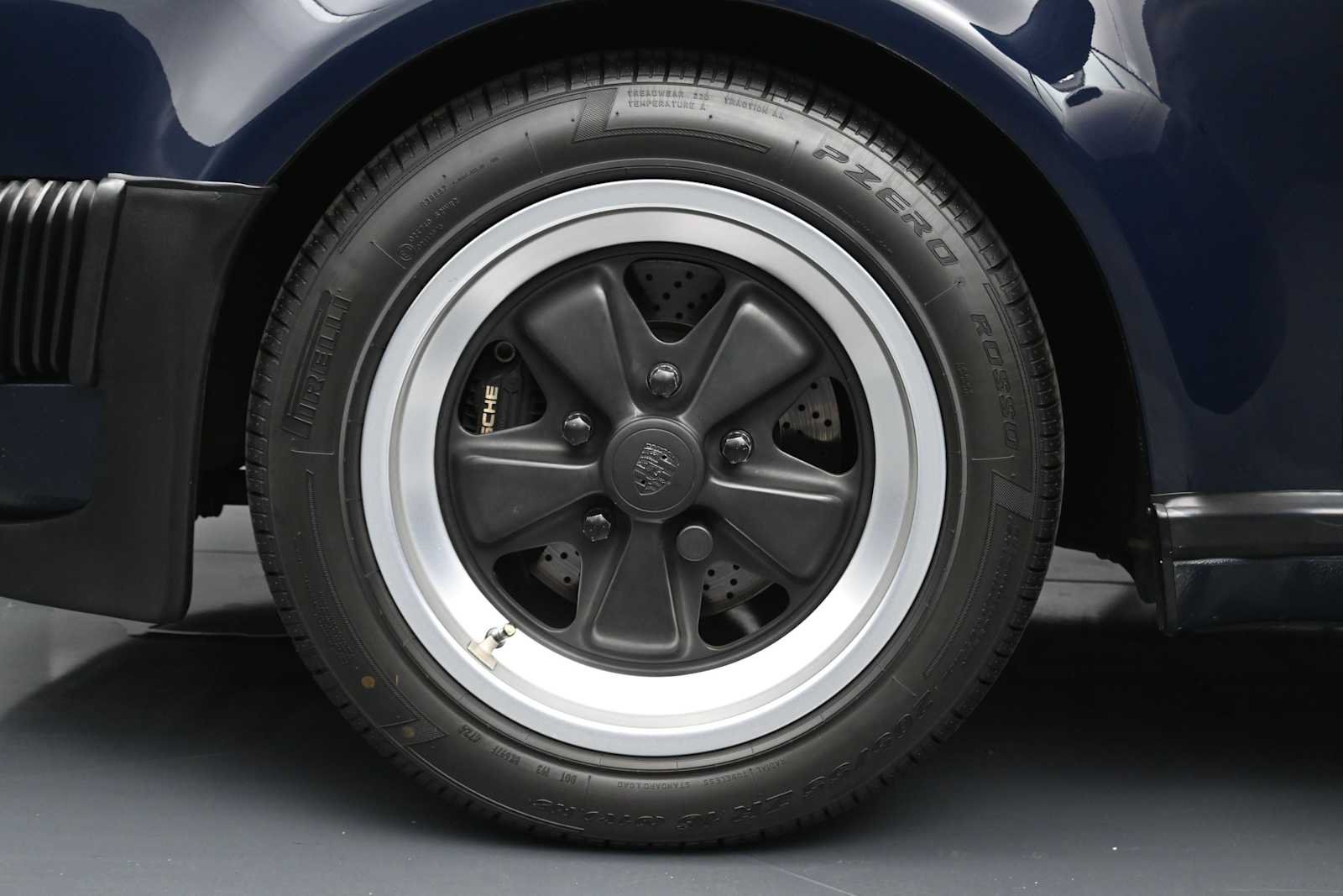 Used 1987 Porsche 911 Carrera RWD image 22
