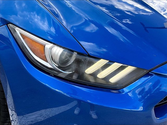 Used 2017 Ford Mustang Coupe RWD image 28
