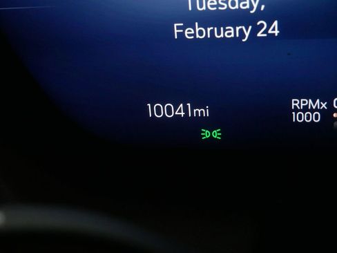 Used 2025 Buick Enclave Avenir image 33