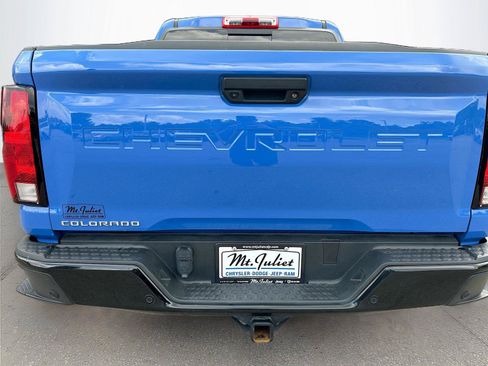 Used 2025 Chevrolet Colorado Trail Boss AWD/4WD image 12