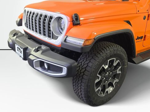 New 2026 Jeep Wrangler Unlimited Sahara w/ Whitecap Package AWD/4WD image 11