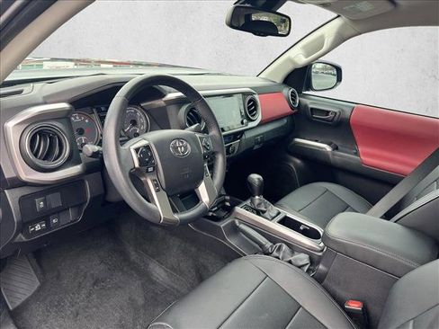 Certified 2022 Toyota Tacoma SR5 w/ Technology Package image 9