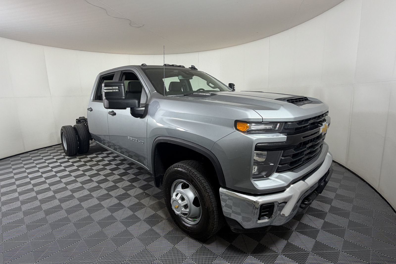 Used 2026 Chevrolet Silverado 3500 W/T w/ WT Convenience Package AWD/4WD image 1