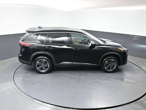 Used 2025 Nissan Rogue SV FWD image 41