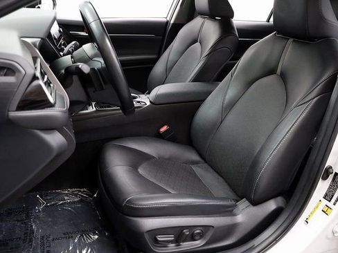 Used 2023 Toyota Camry XSE image 11