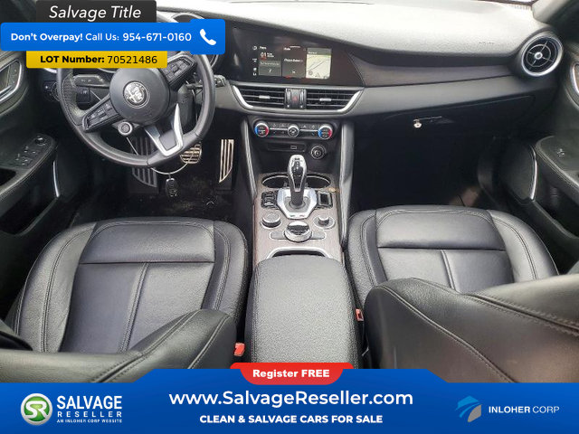 Used 2022 Alfa Romeo Giulia Ti AWD/4WD image 11