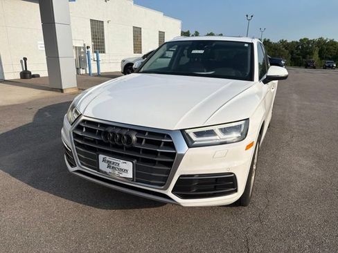 Used 2018 Audi Q5 2.0T Premium Plus w/ Premium Plus Package AWD/4WD image 4