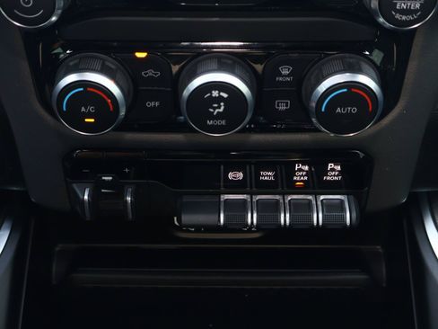Used 2024 RAM 3500 Lone Star w/ Sport Appearance Package AWD/4WD image 25