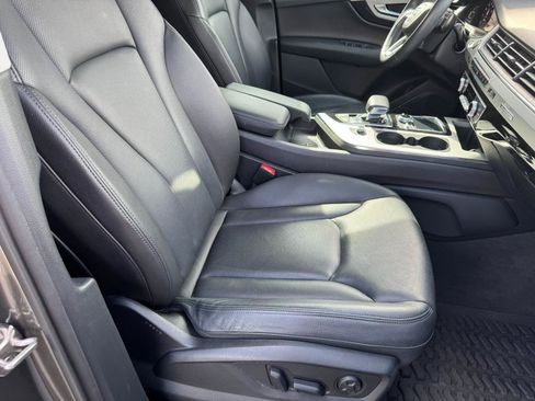 Used 2019 Audi Q7 2.0T Premium Plus AWD/4WD image 35