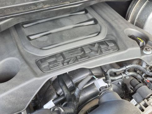 Used 2020 RAM 1500 Laramie w/ Sport Appearance Package AWD/4WD image 30