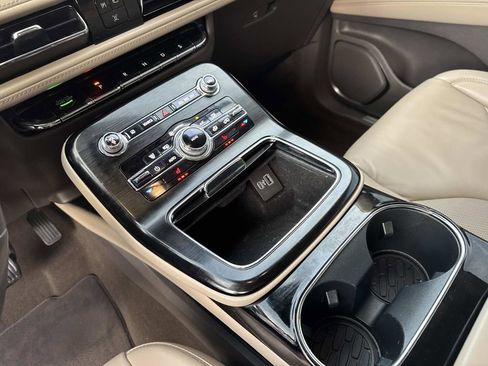 Certified 2021 Lincoln Nautilus Standard w/ Equipment Group 101A image 26