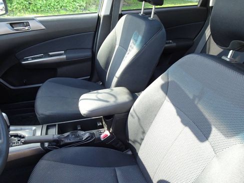 Used 2012 Subaru Forester 2.5X Premium w/ All-Weather Pkg AWD/4WD image 14