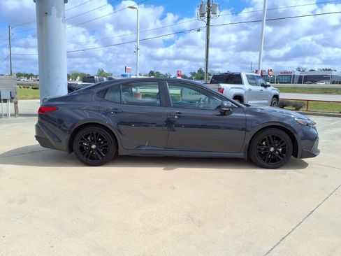 Certified 2025 Toyota Camry SE w/ Convenience Package image 5