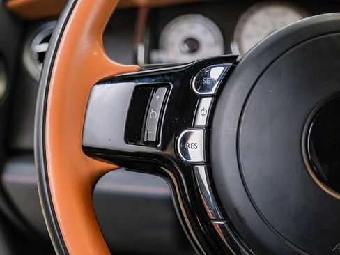 Used 2018 Rolls-Royce Wraith image 14