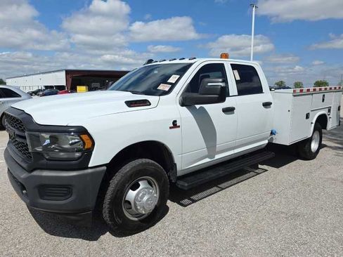 Used 2024 RAM 3500 Tradesman w/ Safety Group AWD/4WD image 2