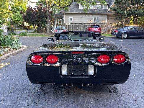 Used 2003 Chevrolet Corvette Convertible w/ Preferred Equipment Group1 RWD image 11