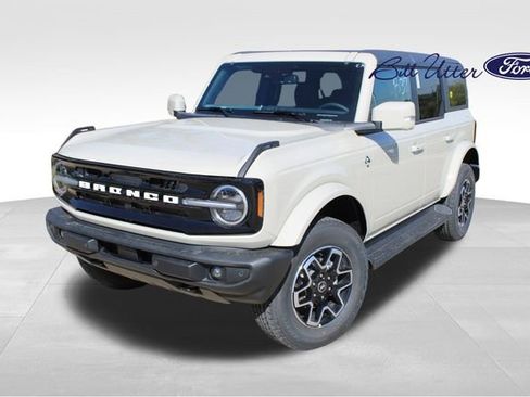 New 2025 Ford Bronco Outer Banks image 1
