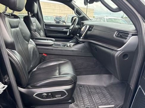 Used 2024 Jeep Wagoneer 4WD image 27