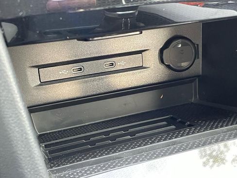 New 2026 Volkswagen Taos SE image 16