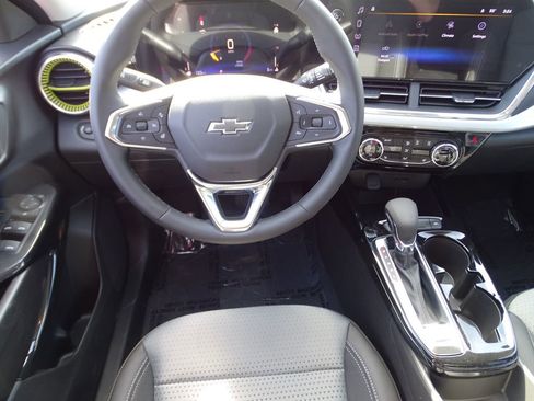 New 2026 Chevrolet Trax LT w/ Driver Confidence Package image 19