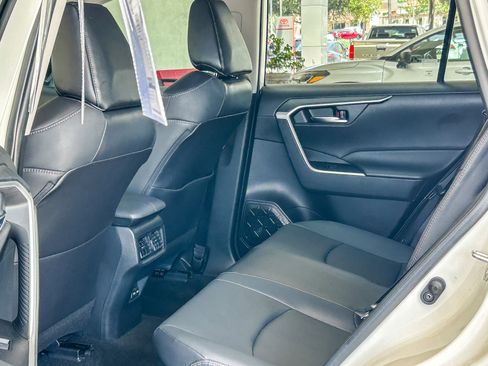 Used 2022 Toyota RAV4 XLE Premium AWD/4WD image 18