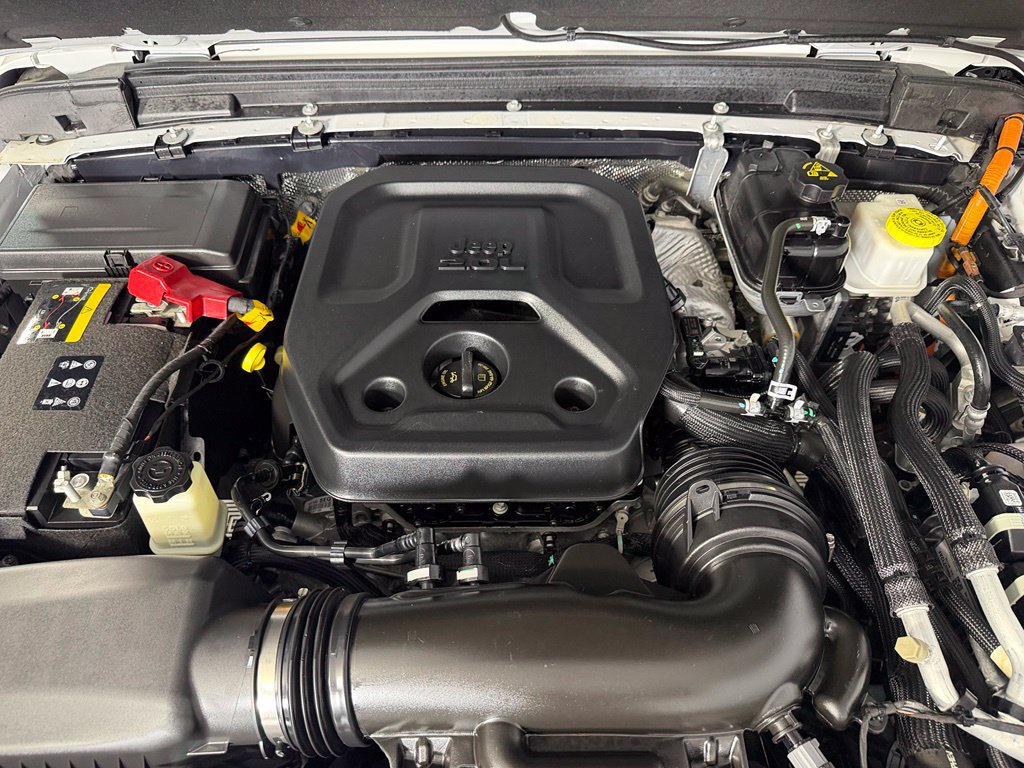 Used 2024 Jeep Wrangler Unlimited AWD/4WD image 18