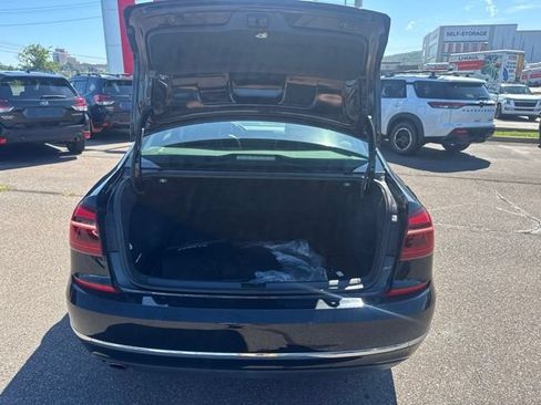 Used 2017 Volkswagen Passat 1.8T SE FWD image 19