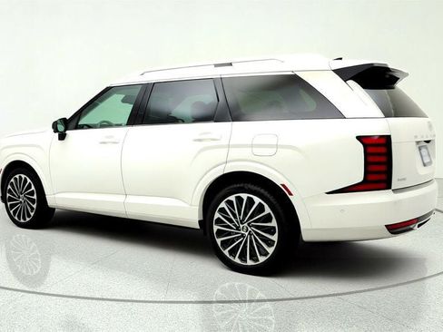 Used 2026 Hyundai Palisade Calligraphy FWD image 7