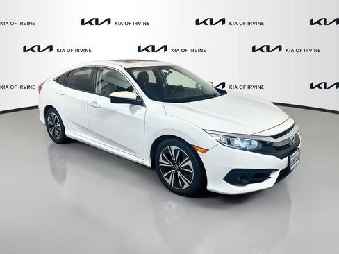Used 2018 Honda Civic EX-L image 9