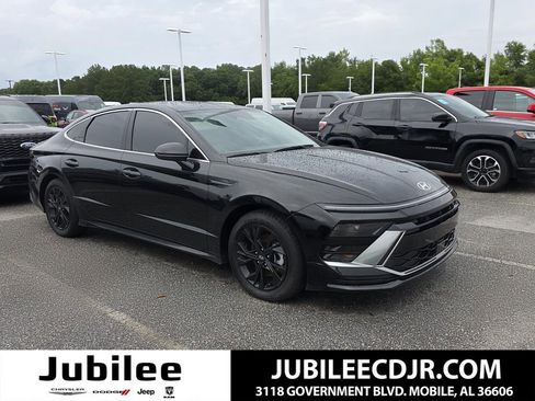 Used 2024 Hyundai Sonata SEL FWD image 1