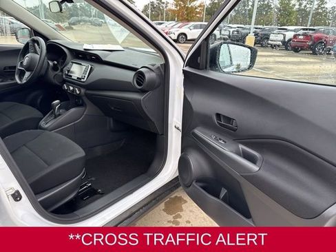 Certified 2025 Nissan Kicks Play S image 12