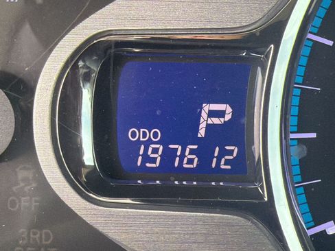Used 2011 Toyota Sienna XLE w/ XLE Navigation Pkg FWD image 25