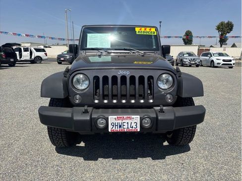 Used 2018 Jeep Wrangler Sport AWD/4WD image 2