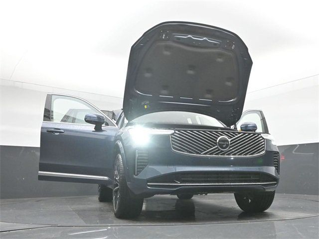 New 2026 Volvo XC90 B6 Plus w/ Protection Package Premier AWD/4WD image 57