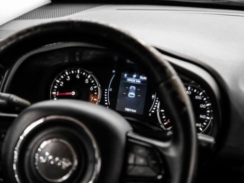 Used 2017 Jeep Renegade Altitude image 24