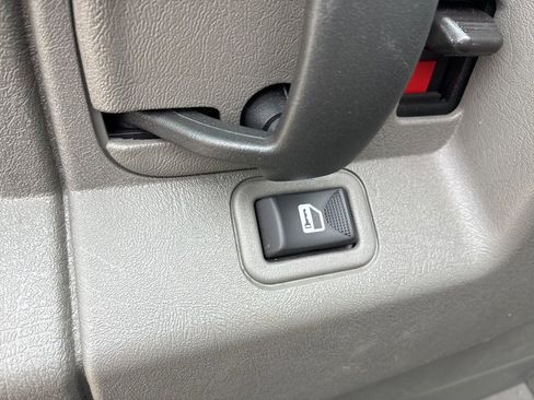 Used 2025 Chevrolet Express 3500 LT w/ LT Preferred Equipment Group image 7