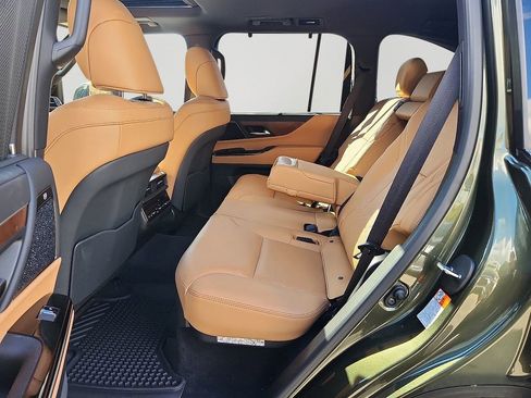 New 2025 Lexus LX 600 4WD w/ Luxury Package image 5