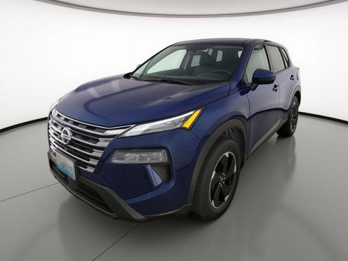 Used 2025 Nissan Rogue SV FWD image 3