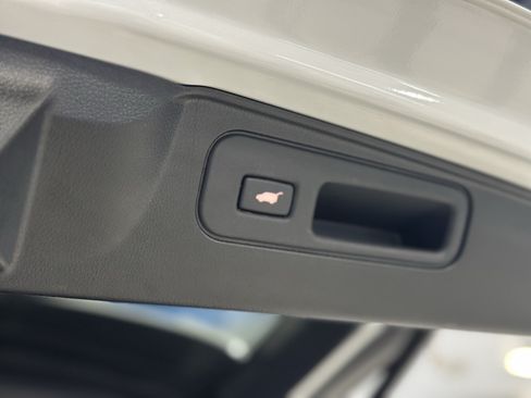 Used 2024 Honda Passport EX-L image 8