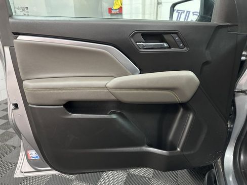 Used 2024 Chevrolet Colorado ZR2 image 19