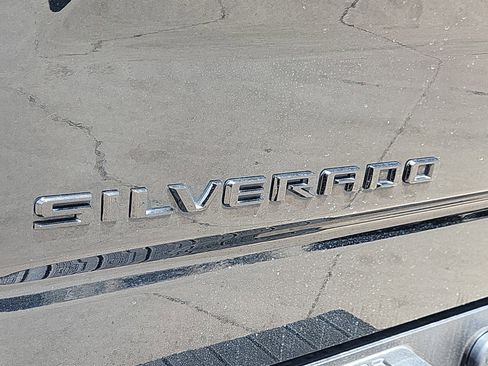 Used 2022 Chevrolet Silverado 1500 Custom Trail Boss w/ Midnight Edition AWD/4WD image 17
